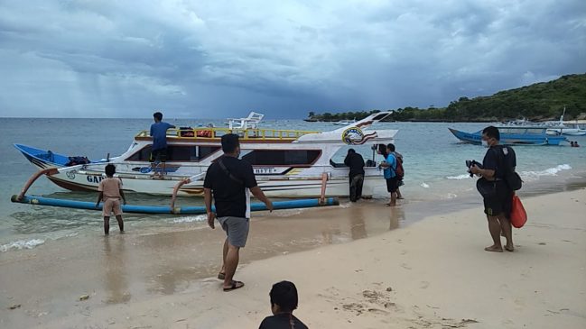 Boat trip Tanjung Luar