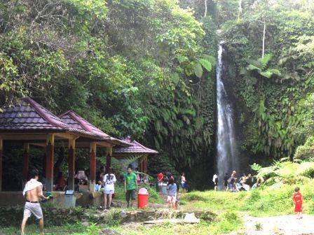 Waterfall In Rinjani slope, Benang Stokel Waterfall is located in Central Lombok Regency, North Batu Keliang District